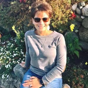 Meet your Posher, April